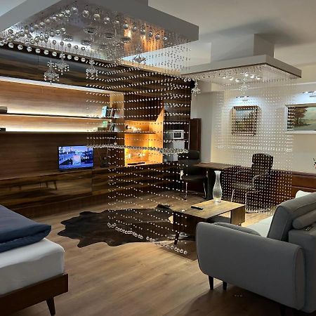 Business Box Apartamento Bratislava Exterior foto
