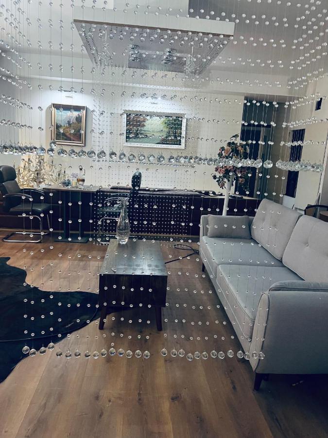 Business Box Apartamento Bratislava Exterior foto